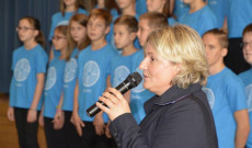 Molnár Mónika kórusvezető és a SoulAir Molnár Mónika kórusvezető és a SoulAir