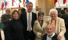 Hirtling István a Magyar Ház tagjaival