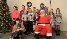 A Mikulás a gyermekek körében