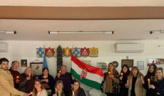 Gyertyagyújtás a Nemzeti Összetartozás Napján