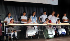 legkisebbek citerázás közben a Góbé fesztiválon