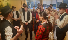 A magyarországi Veszprém-Bakony Táncegyüttes A magyarországi Veszprém-Bakony Táncegyüttes
