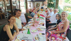 Közös ebéden a szarajevói magyarok
