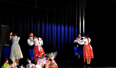 Fonó Néptáncegyüttes szilágysági táncokat mutat be