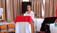 Nagy Viktória beszédet mond