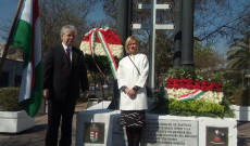 Nagykövetség koszorúja