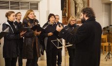 Vezényel: Magyaróvári Viktor (Kayamar)