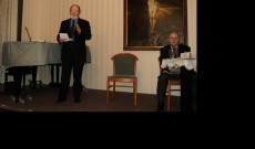 Benkő Levente Kolozsváron élő történész, publicista, a Művelődés című folyóirat szerkesztője erdélyi vonatkozásokat hozott szóba Benkő Levente Kolozsváron élő történész, publicista, a Művelődés című folyóirat szerkesztője erdélyi vonatkozásokat hozott szóba