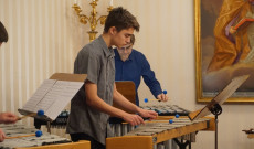 Tóth Benedek ütőhangszeres művész fia és növendéke, Tóth András