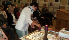 A Gulág-áldozatokért mindenki gyertyát gyújtott A Gulág-áldozatokért mindenki gyertyát gyújtott