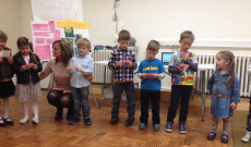 13. Tanodanap, Chester, Anyák napja, köszöntés 13. Tanodanap, Chester, Anyák napja, köszöntés