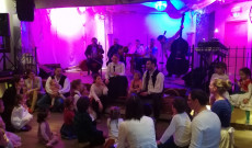 Játékra fel! Játékra fel!