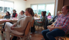 Hahotázik a közönség