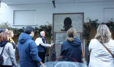 A genfi Klapka-emléktábla A genfi Klapka-emléktábla