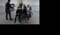 Lassan fogyatkoznak a vetélkedők. Kovács Kata