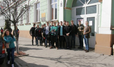 Szakács László fizikus és diákjai, Segesvár Segesvár - fizikai eszközök adomány Svédországból