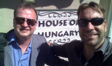 A filmrendező és a Kárpátok egy táncosa