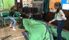 Sátorállítás fél karral - dolgozzunk össze!