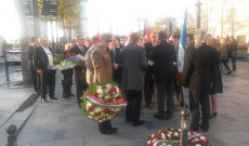 56-os megemlékezés Párizsban