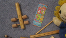 Kerekítő Manó és népi hangszerei Kerekítő Manó és népi hangszerei