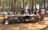 Szukkóti piknik a Ben Semen-i erdőben