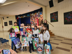 A Montreáli Magyar Iskola gyermekeihez ellátogatott a Mikulás és ajándékokat is hozott
