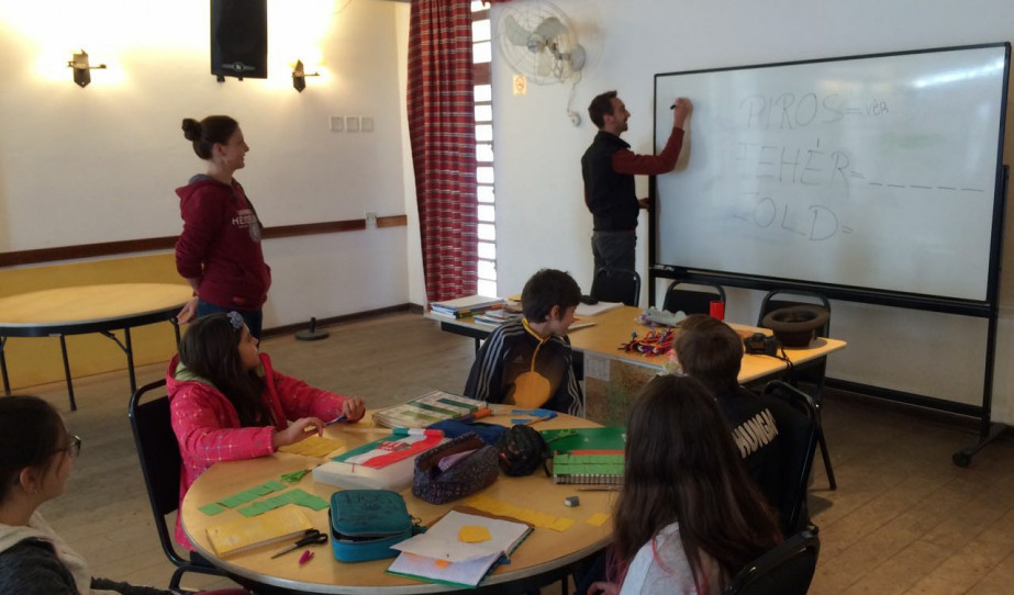 Piros, fehér, zöld