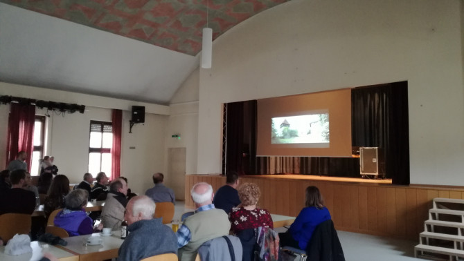 A Kóbor c. film vetítése az augsburgi Magyar Katolikus Misszión A Kóbor c. film vetítése az augsburgi Magyar Katolikus Misszión