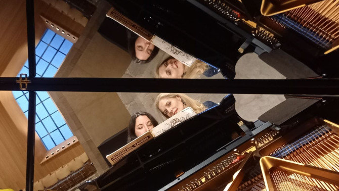 Négykezes zongorakoncert