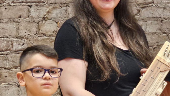 Pávai Gyopár zene oktató Pávai Gyopár zene oktató