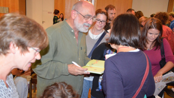 Dedikálás Dedikálás