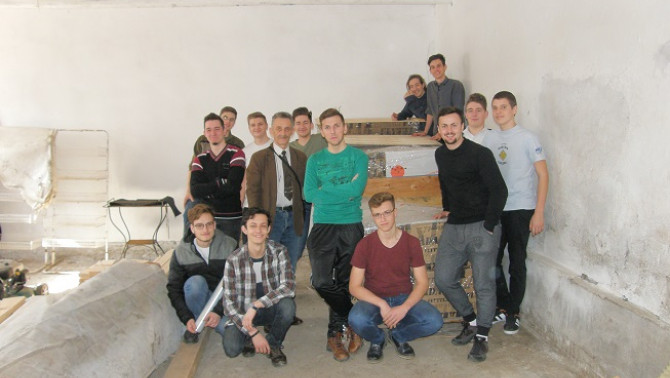 Szakács László fizikus és diákjai, Segesvár