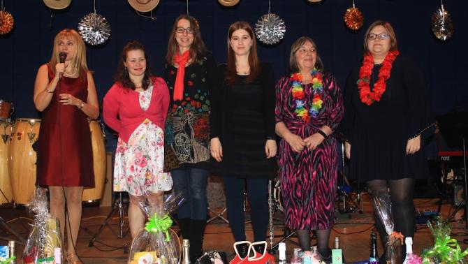 A Montreali Magyar Iskola önkéntes pedagógusai A Montreali Magyar Iskola önkéntes pedagógusai