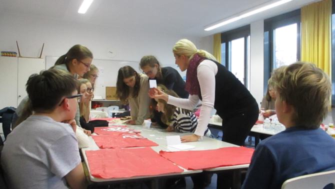 Mikulásozás és karácsonyi játszóház Regensburgban-09 iskola, BMI, karácsony, télapó, mikulás, advent, regensburg, magyar